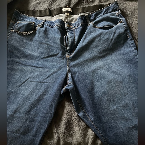 Plus size AVA & VIV denim jeans - Picture 2 of 3